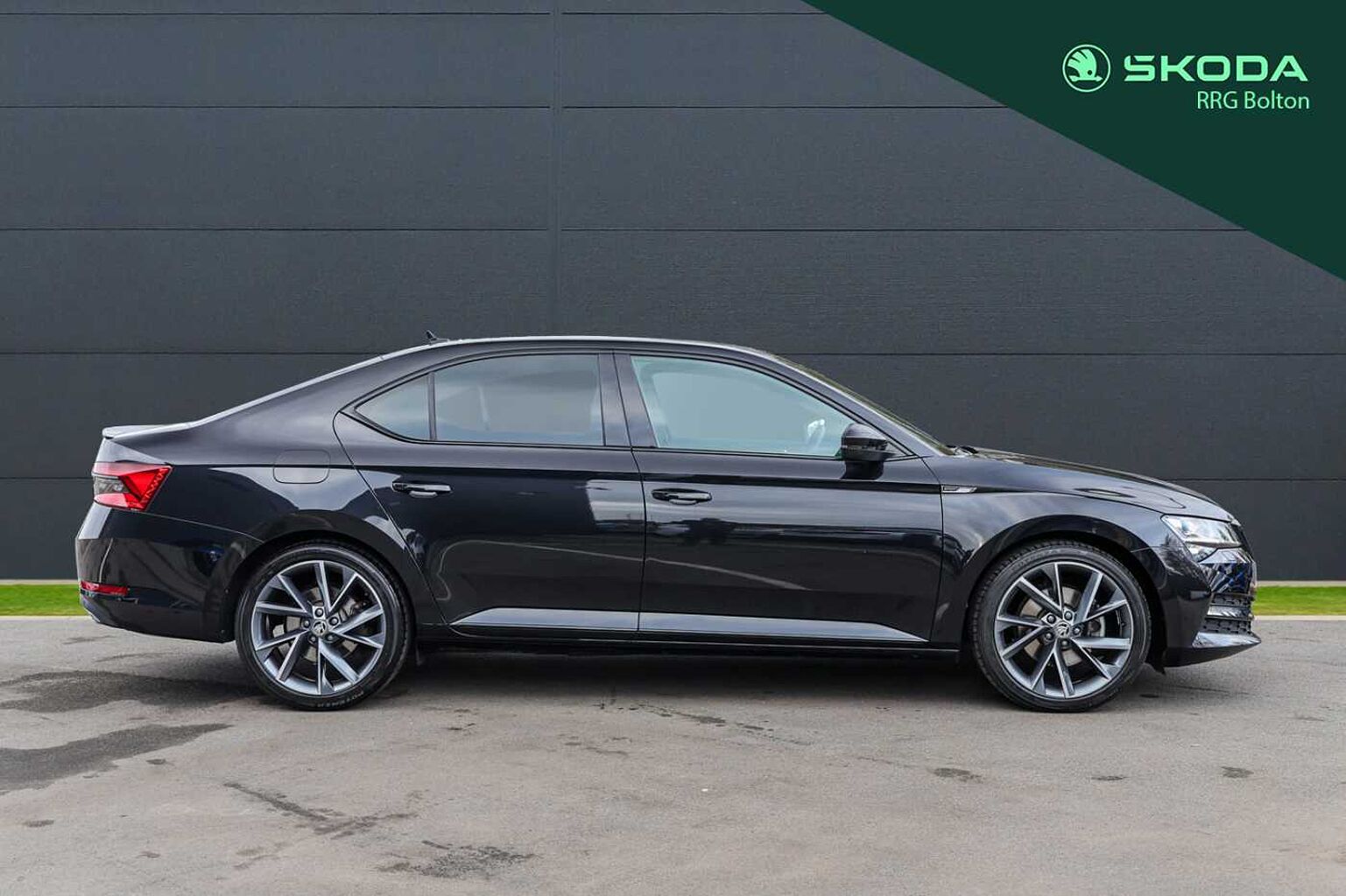 SKODA Superb 1.5 TSI 150ps SportLine Plus ACT DSG Hatch